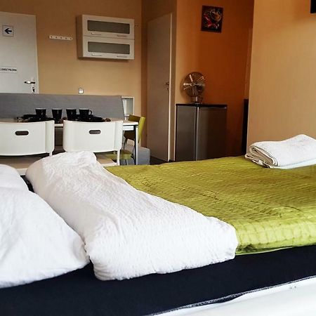 Апартаменты Walk Distance To Mokotow Business Park Варшава Экстерьер фото